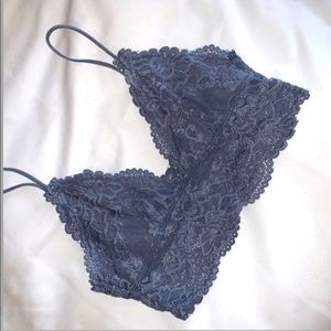 LACE BRALETTE
